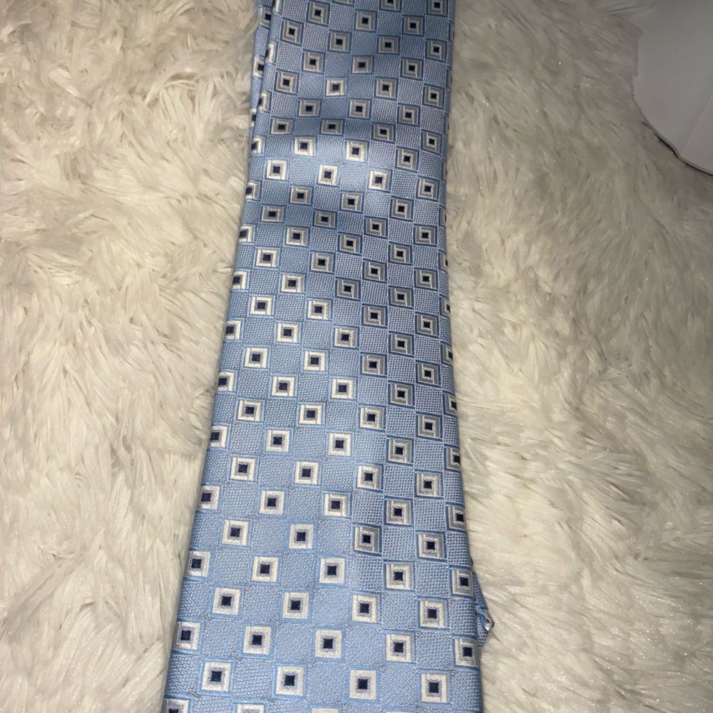 Elegant Blue Geometric Pattern Tie